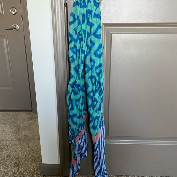 Blue-green patterned scarf - Picture 1 of 5